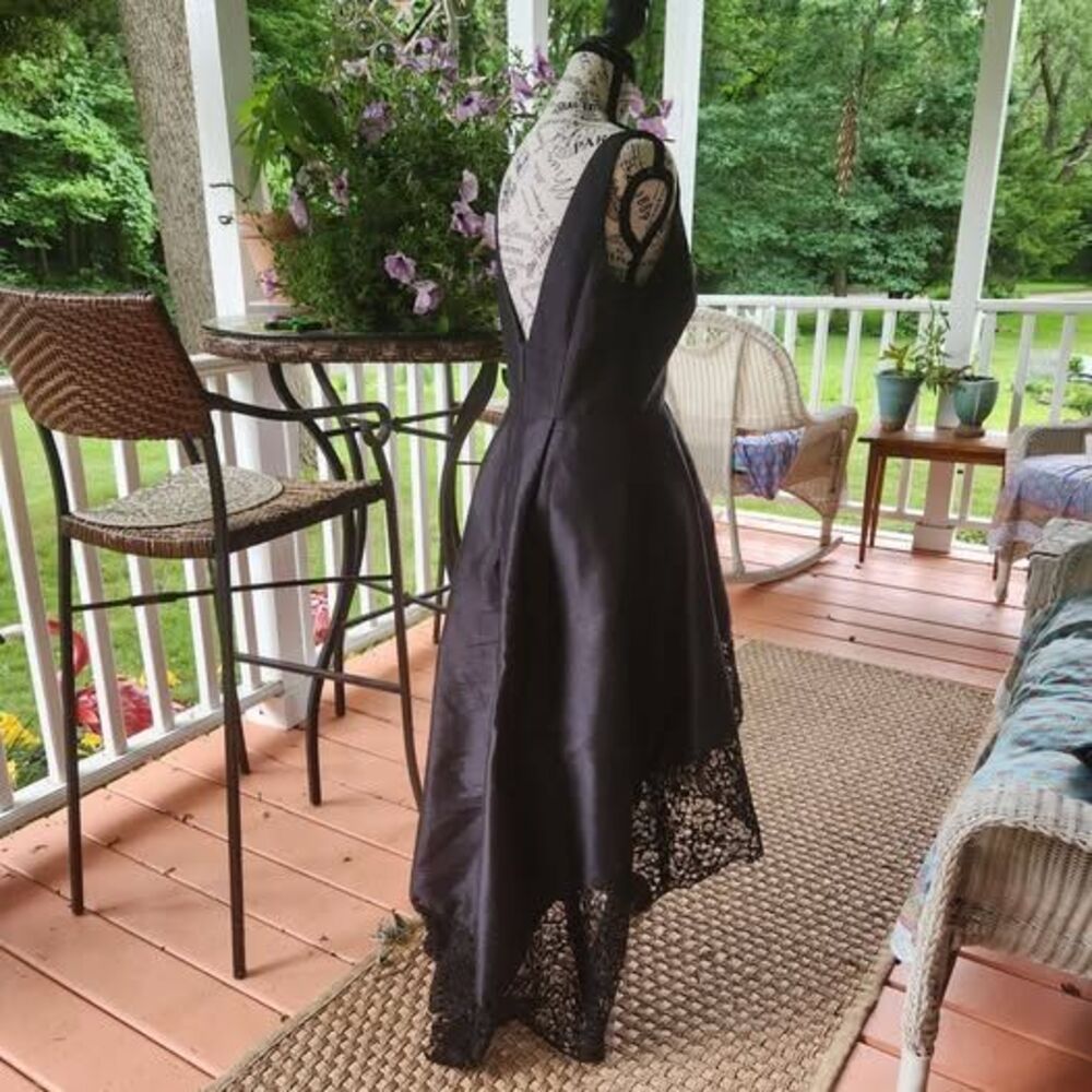 Monique Lhuillier Black Lace Dress, High Low Formal Gown Sz 8, Cocktail Evening - Picture 9 of 10